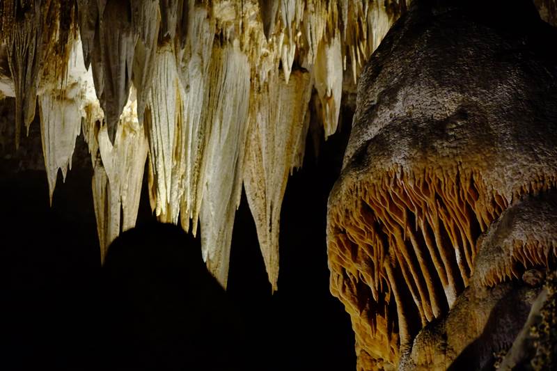 Photo of the Chandelier and Caveman formations in the Big Room